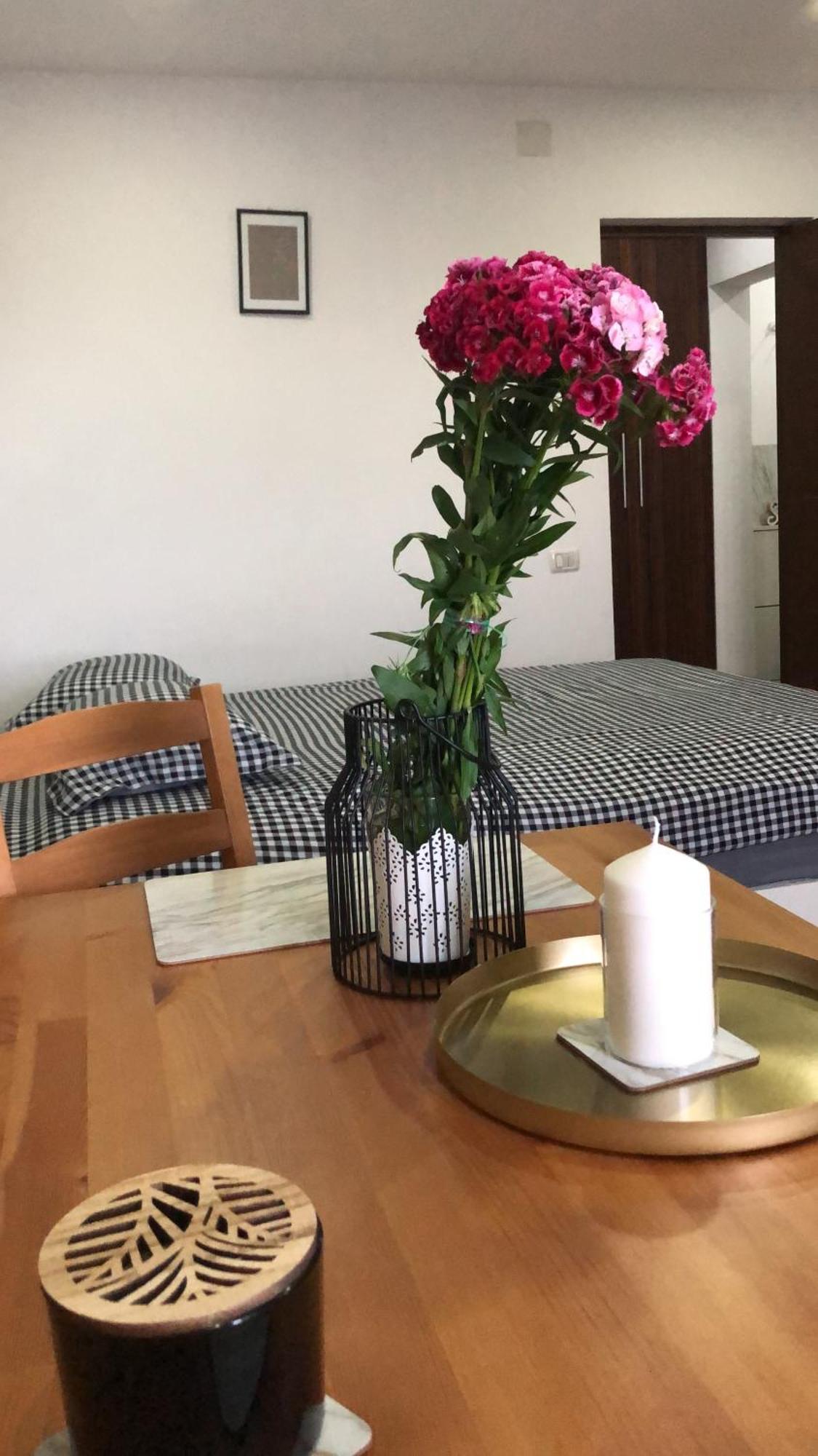 Garsoniera Relax Drumul Taberei Букурещ Екстериор снимка